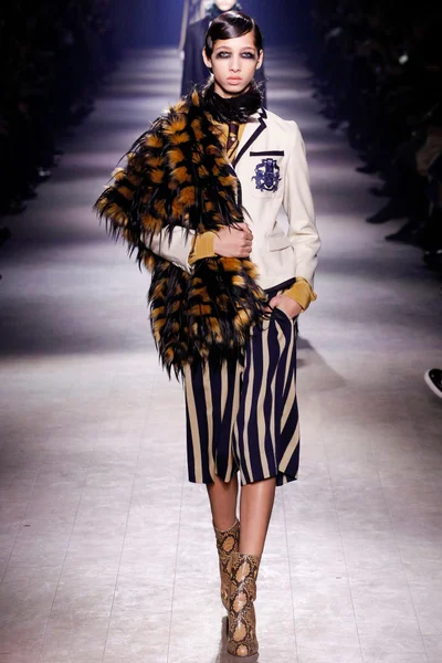 Look 6